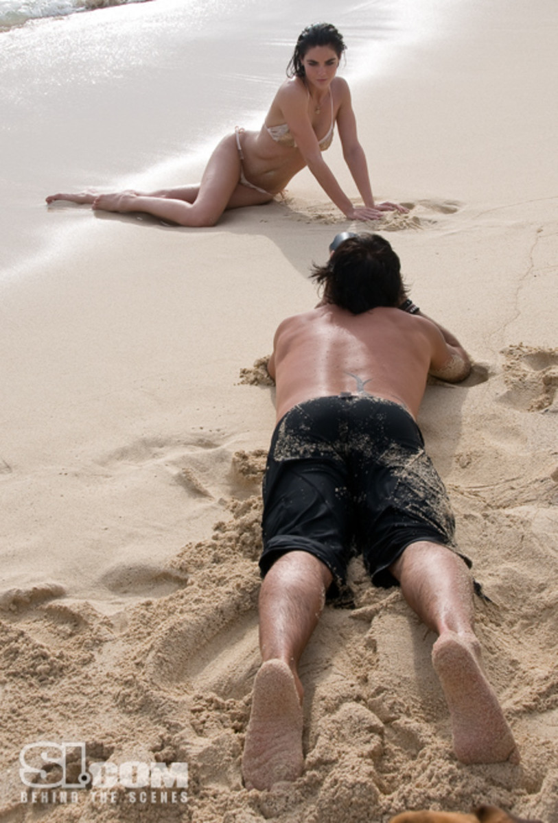09_hilary-rhoda_behind_08.jpg